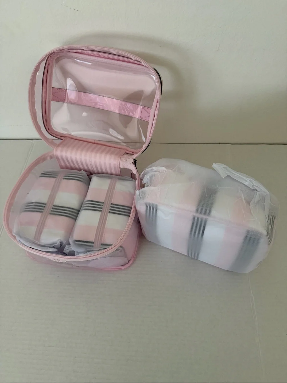 Victoria's Secret 4-piece Makeup Bag Train Case Iconic Pink Heritage Striped NWT